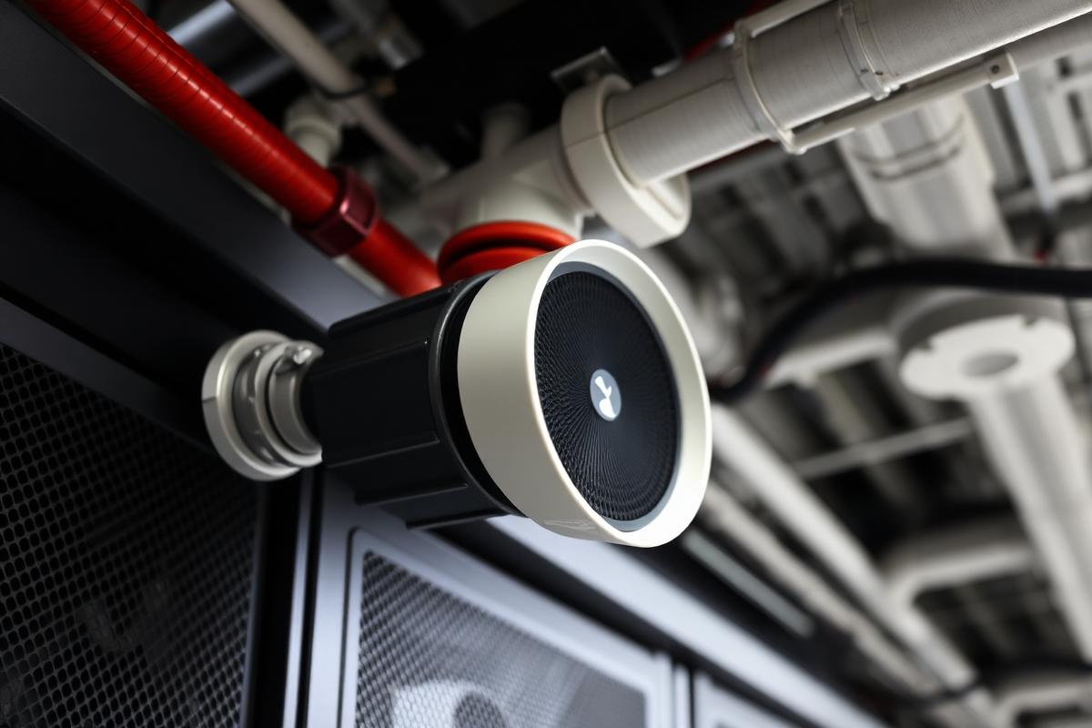 Detail nozzle FM200 terpasang di plafon